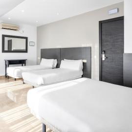Hotel Victoria Valdemoro，位于瓦尔德莫罗的酒店