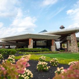 Mohegan Pennsylvania Casino Resort - Adults Only，位于威克斯巴勒的酒店