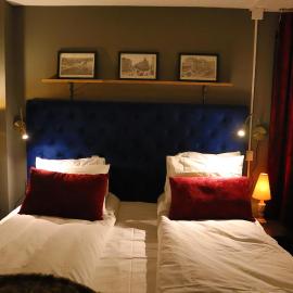 Göte`s B&B，位于Tumba的酒店