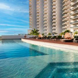 Suites Malecon Cancun，位于坎昆的酒店