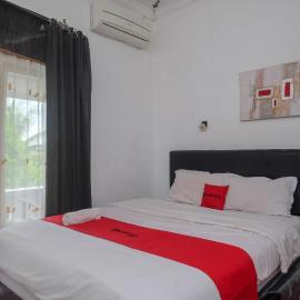 RedDoorz at Paris Ocean，位于日惹的酒店