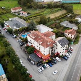 Hotel Sena，位于卡尔达斯·德·雷斯的酒店