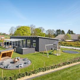 Four-Bedroom Holiday Home In Haderslev，位于哈泽斯莱乌的酒店