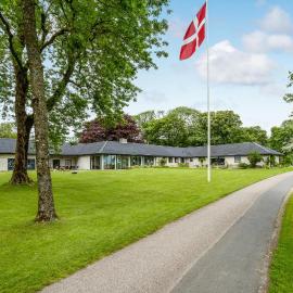 Awesome Home In Holstebro With Kitchen，位于霍尔斯特布罗的酒店