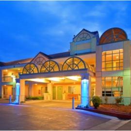 Atherton Park Inn and Suites，位于红木城的酒店