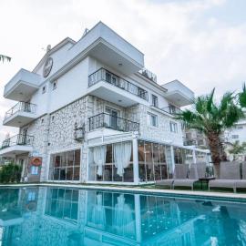 Urla 1867 Hotel，位于乌尔拉的酒店