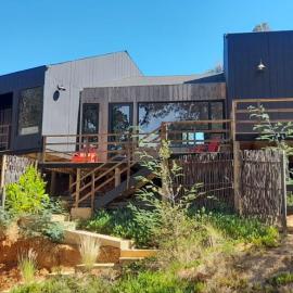 Cabañas Wildki Lodge Vichuquen，位于维丘肯的酒店