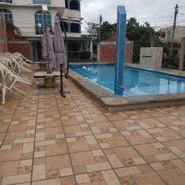 Hotel Catala，位于特科卢特拉的酒店