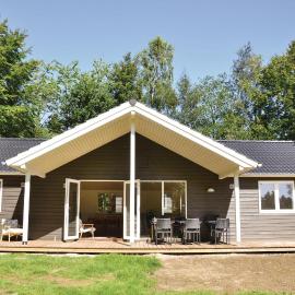 Three-Bedroom Holiday Home In Tikob，位于Tikøb的酒店