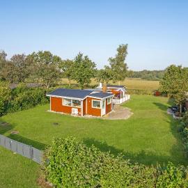 Stunning Home In Ørsted With Kitchen，位于厄斯泰兹的酒店