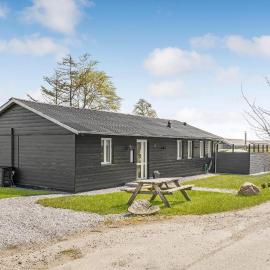 Awesome Home In Haderslev With Wifi，位于哈泽斯莱乌的酒店