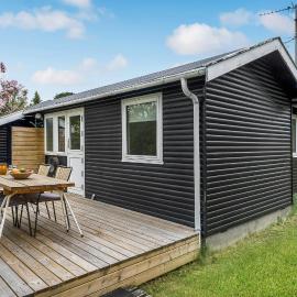 Holiday Home Vejby With Fireplace I，位于瓦伊比的酒店