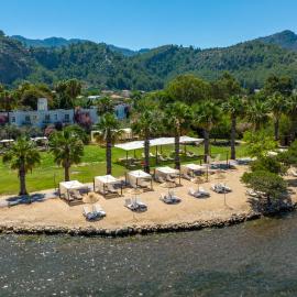 Chillos Beach，位于马尔马里斯的酒店