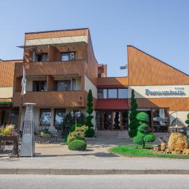 Floros Simfonija，位于斯文托伊的酒店