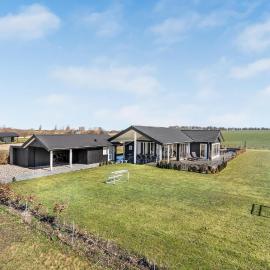 Amazing Home In Slagelse With Kitchen，位于斯劳厄尔瑟的酒店