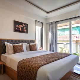Drizzle Resort with Swimming pool Near Maapro Garden，位于马哈巴莱斯赫瓦尔的酒店