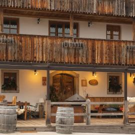Guesthouse Novak，位于Dvor的酒店