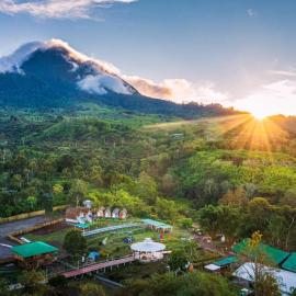 Strawberry Guyabano Farm,位于Kabalen的酒店