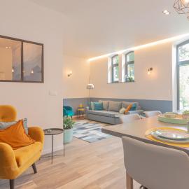 Superbe appartement 2 chambres dans un clos privé proche de Waterloo，位于Genappe的酒店