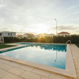 Best Houses 23 - Surf & Chill Apartment Baleal，位于费雷尔的酒店