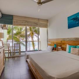 Hikkaduwa Beach Hotel - Special Summer Rates 1 May - 31 Oct 2026!，位于希克杜沃的酒店