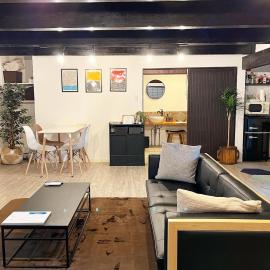 ENSO Residence 古民家離れ一棟貸切宿 東近江市五個荘 定員6名 ペットリクエスト可，位于东近江市的酒店