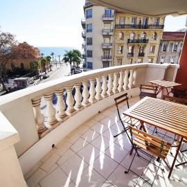 Domes Seaside Résidence Piscine, Free Parking, Airport Tramway,位于尼斯的酒店