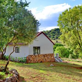 Thanda Manzi Country Hotel