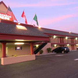 Lakeview Inn Centralia，位于森特勒利亚的酒店