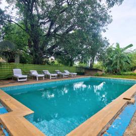 Luxury 6 BHK Villa with Private Swimming Pool Near Calangute & Baga，位于果阿旧城的酒店
