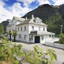 Fjærland Fjordstove Hotell - Huseby Hotelldrift AS,位于菲耶兰的酒店