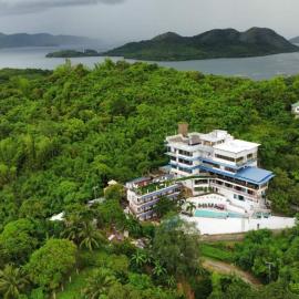 Skylodge Resort，位于科隆的酒店