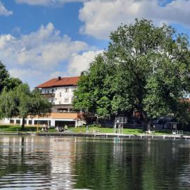 Hotel-Pension Seebad "Seegenuss-Natur-Spa",位于苏尔茨贝格的酒店