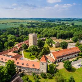 Hotel Burg Wanzleben,位于Wanzleben的酒店