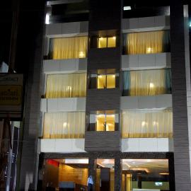 HOTEL GARNET，位于杜尔格的酒店
