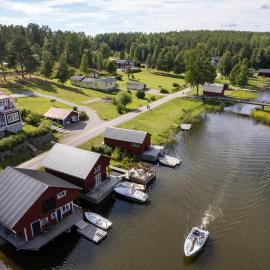 Seaside Cottage Nr 3, Saltvik Hudiksvall，位于胡迪克斯瓦尔的酒店