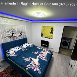 Apartament cu 2 camere/Curte privata/La parter/Lux oferim factura，位于博托沙尼的酒店