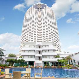 D Varee Jomtien Beach, Pattaya，位于乔木提恩海滩的酒店