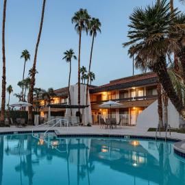 Travelodge by Wyndham Palm Springs，位于棕榈泉的酒店