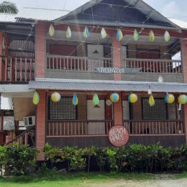 Beachaus Resort，位于Pandan的酒店