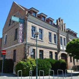 Hotel-Sternthaler /Rathauseck，位于Müncheberg的酒店