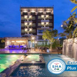 River Front Krabi Hotel，位于甲米镇的酒店