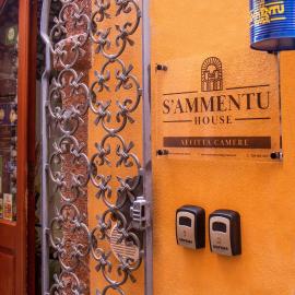 S’ammentu house，位于博萨的酒店