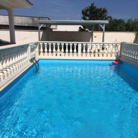 Villa with pool in Punta Prosciutto, 120 m², play area，位于普罗斯西托角的酒店