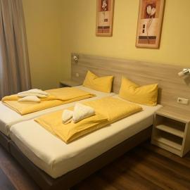 M&M Hotel - Seevetal，位于塞费塔尔的酒店
