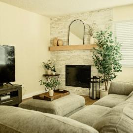 Cozy Family Home - 20 Mins from Disneyland