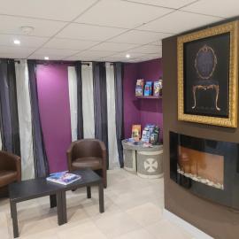 Hôtel Le Cosy Blois Villebarou，位于维尔巴若的酒店