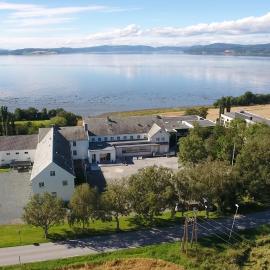 Sund sommerhotell, Inderøy，位于Straumen的酒店