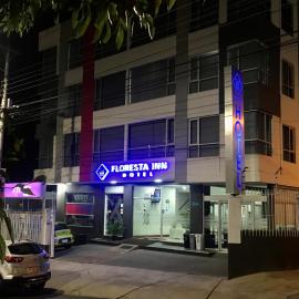 Floresta Inn Hotel，位于安巴托的酒店
