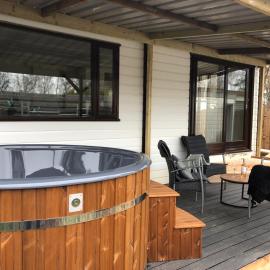 Hottub Forest Chalet op de Veluwe!，位于皮滕的酒店